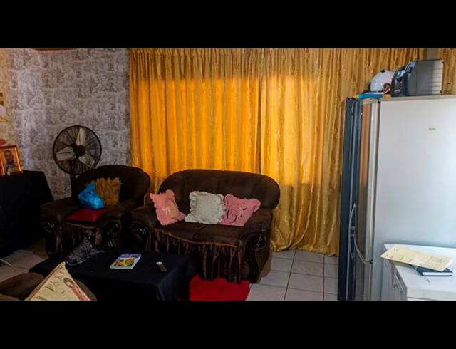 3 BEDROOM HOUSE FOR SALE IN RAISETHORPE